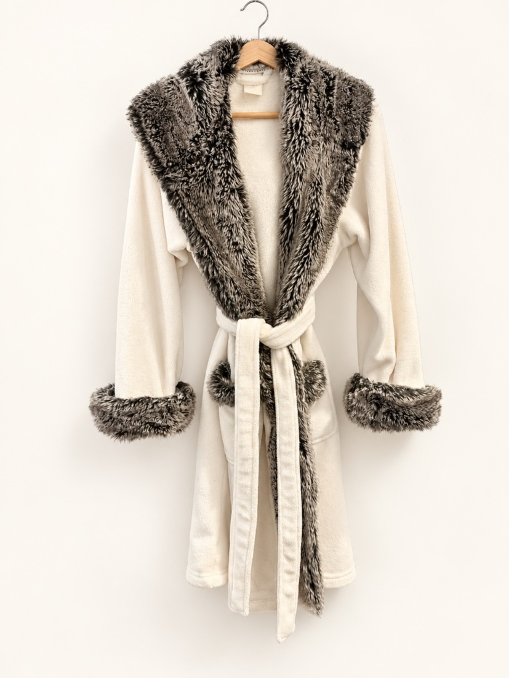 Pottery Barn Ivory Faux Fur Trim Hooded Robe